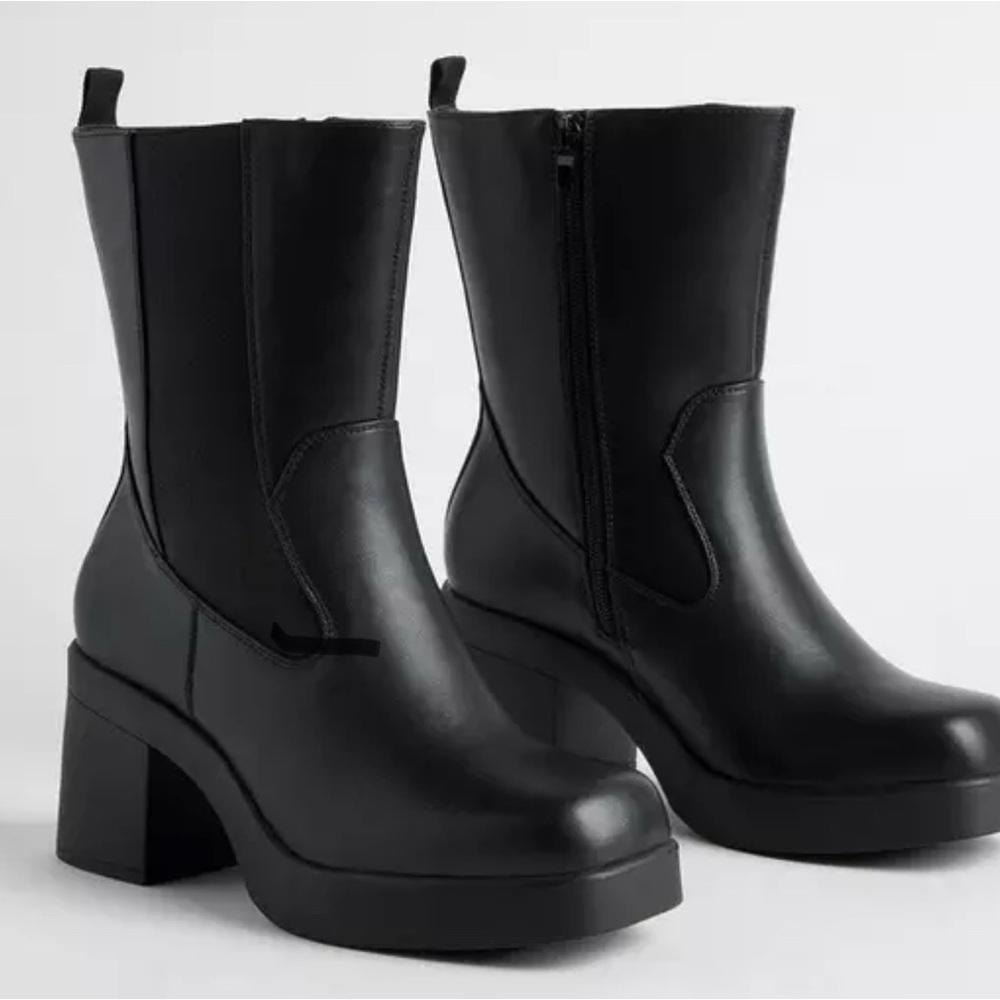 torrid Black Chunky Heel Mid-Calf Platform Boots